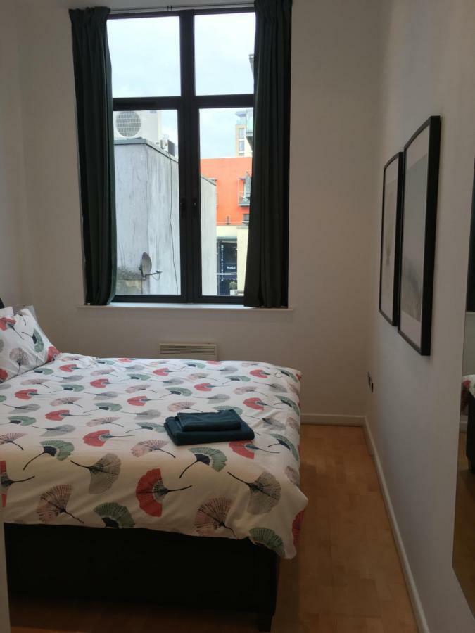 Stylish City Centre Apartment Cardiff Exterior foto