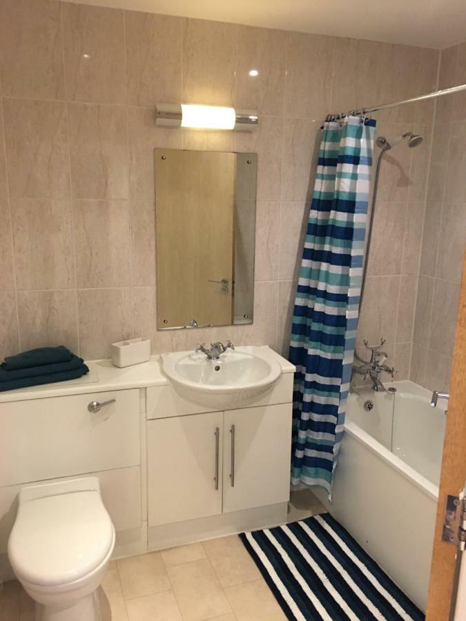 Stylish City Centre Apartment Cardiff Exterior foto